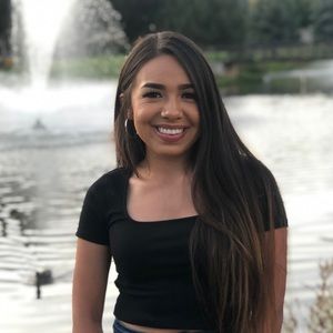 Meet your Posher, Aliana